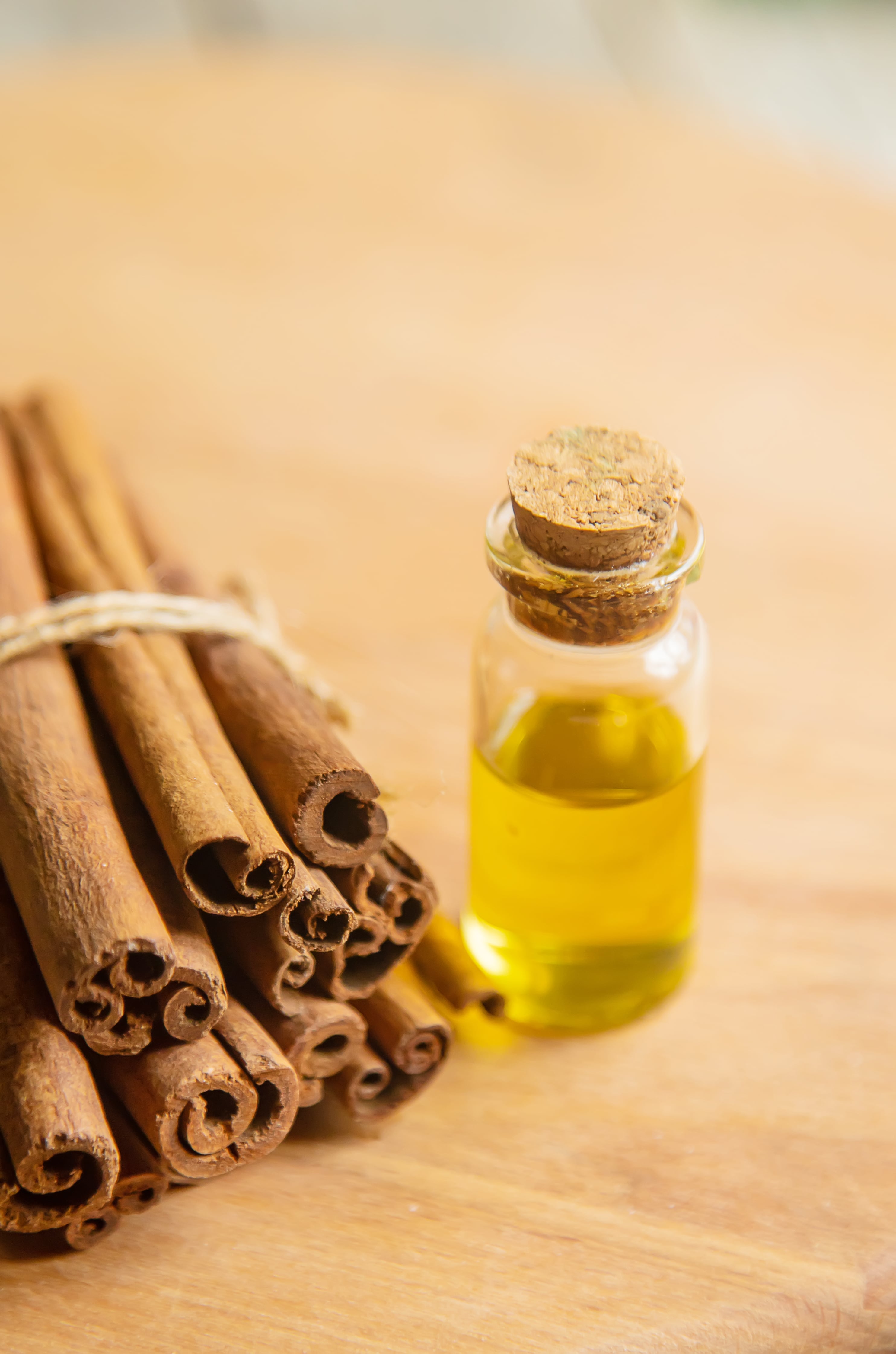 Cinnamon (Leaf & Bark) Oil